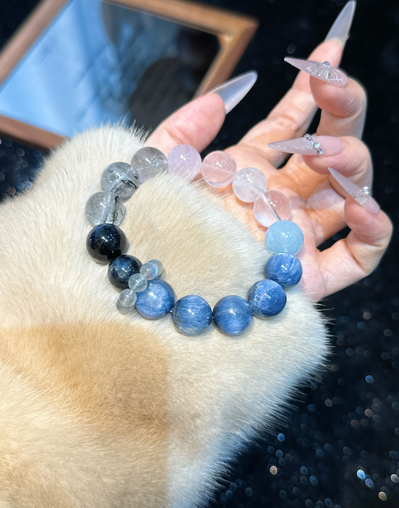 Kyanite and Clear Quartz Bracelet | Foam Song