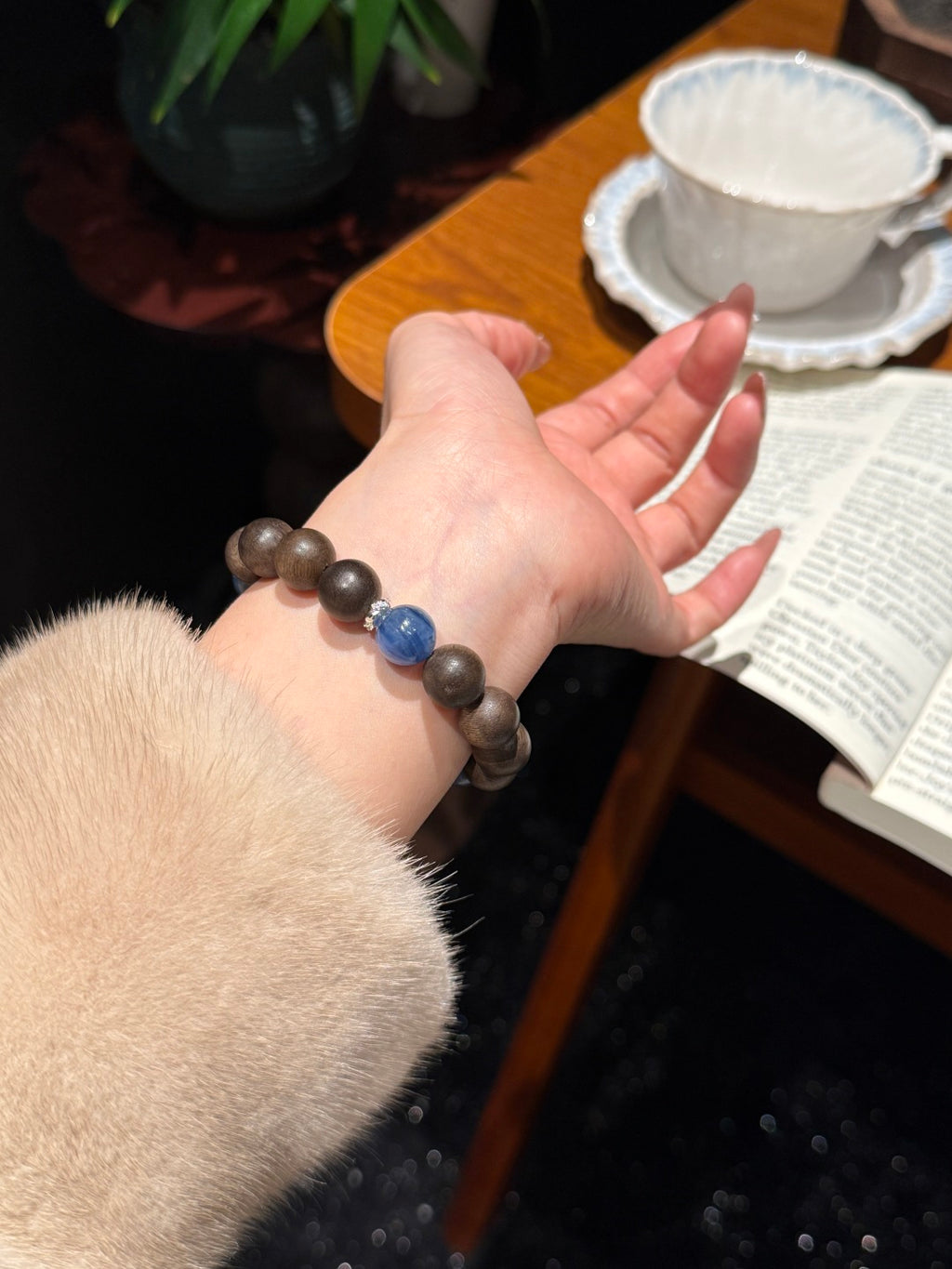 Kyanite and Wood Bracelet | Blue Ice Gaze