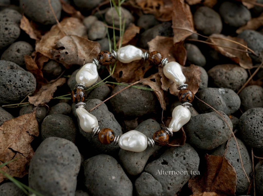 Pearl and Wood Bracelet | Soft Current