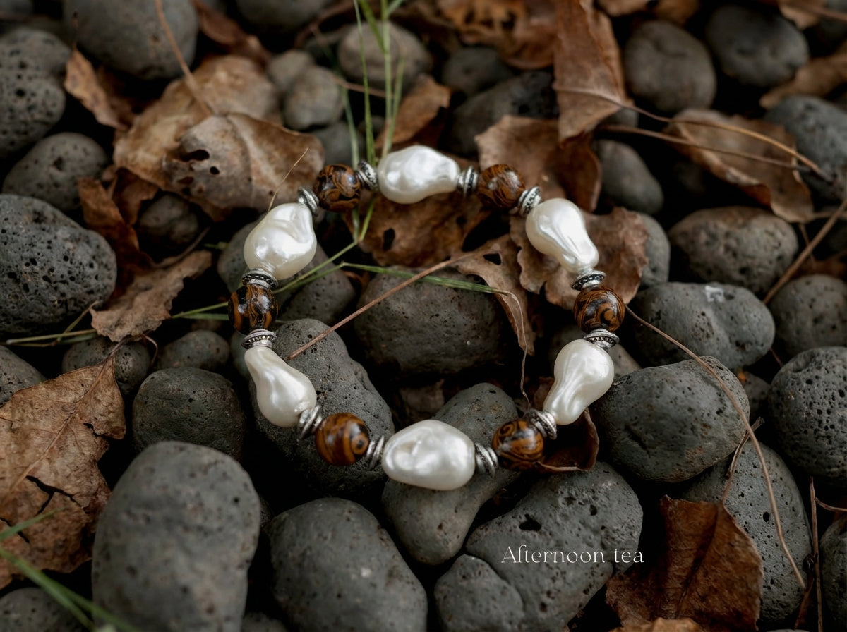 Pearl and Wood Bracelet | Soft Current