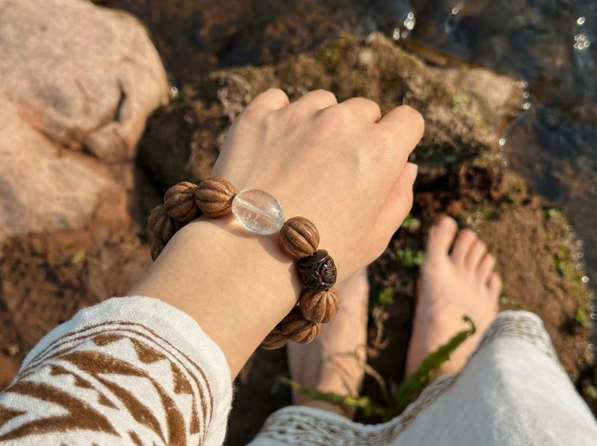 Beaded Agarwood Bracelet | Wood Grain Stillness