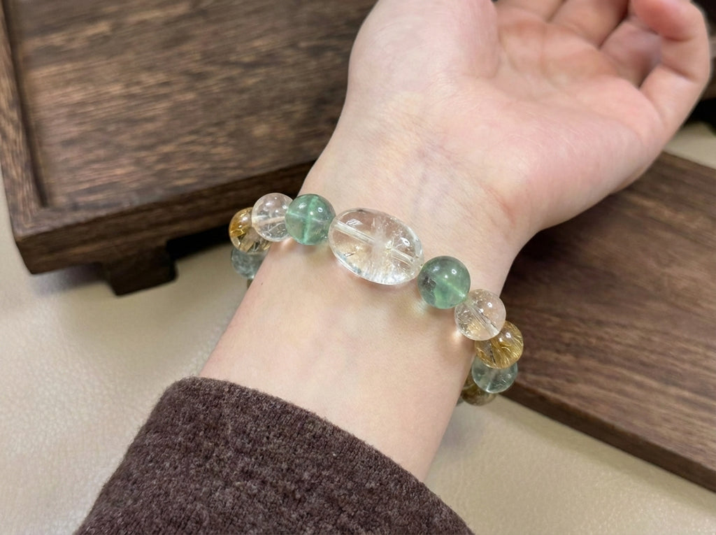 Strawberry Quartz Bracelet for Love | Dew Layer